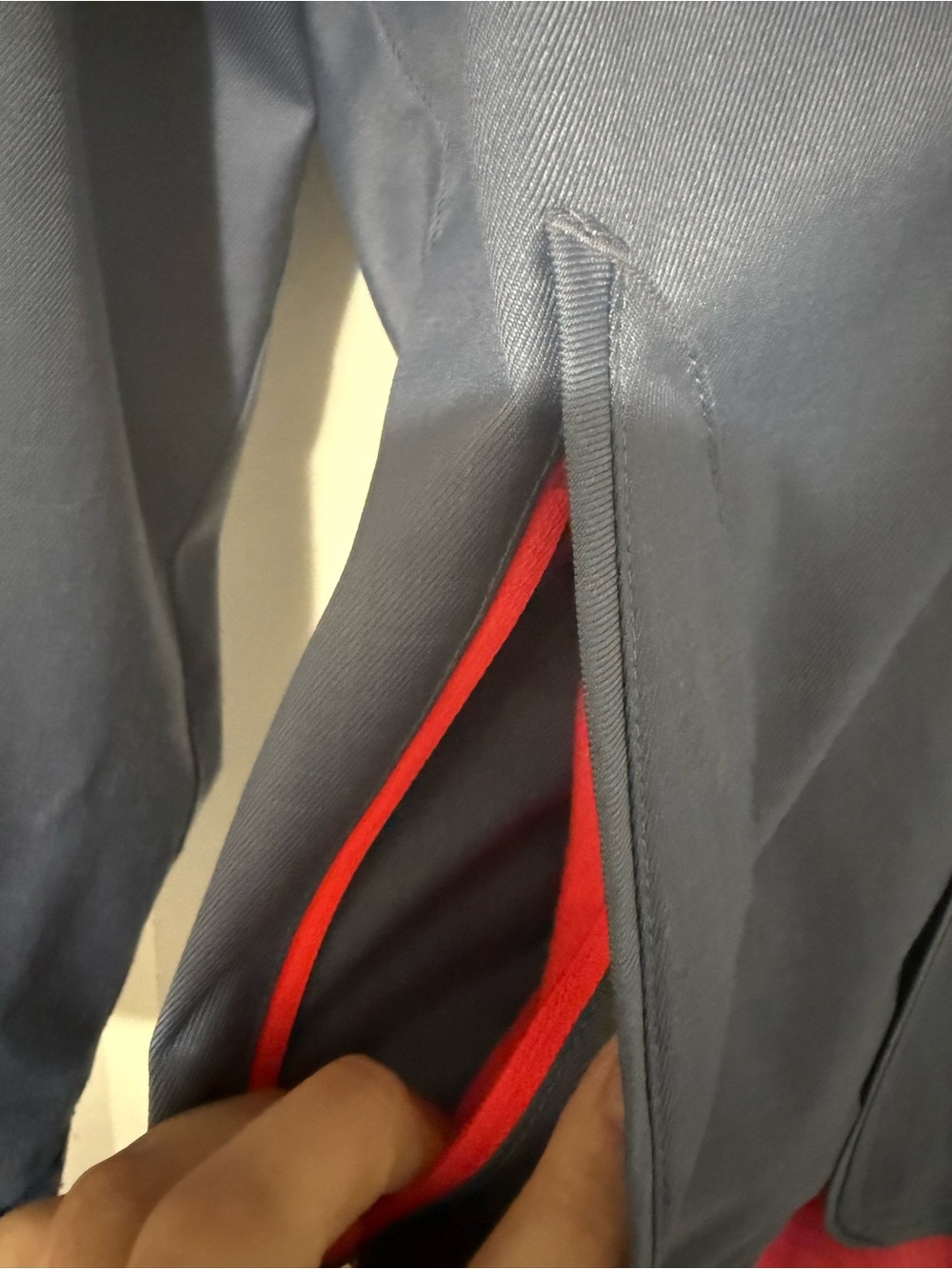 93. Under Armour Coldgear Infrared Navy Jacket- Kids Raincoat Medium - Picture 5 of 11